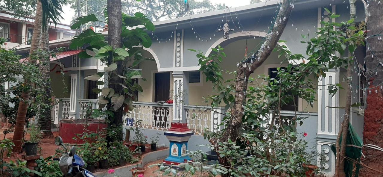 Pihu Guest House Calangute Exterior photo